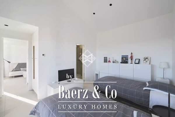 photo 10 Fayence Region: Beautiful property with commanding views of the countryside.