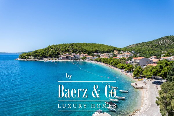 photo 6 Drvenik, exceptional property – multi-apartment house in the first row to the sea