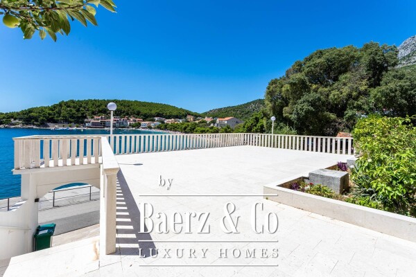 photo 37 Drvenik, exceptional property – multi-apartment house in the first row to the sea