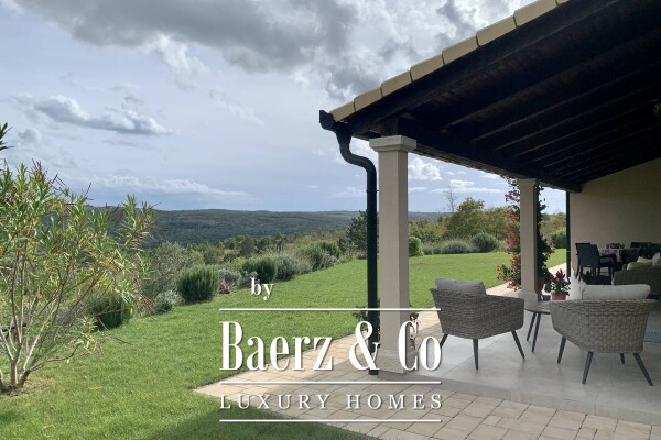 photo 1 Grožnjan, luxury villa with a beautiful view