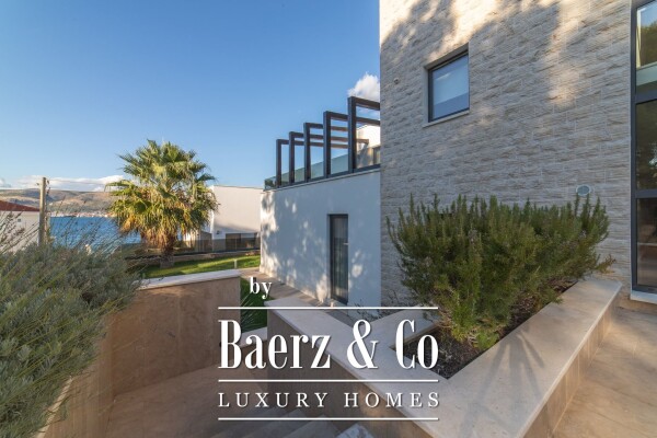 photo 1 Trogir, beautiful luxury villa near the sea