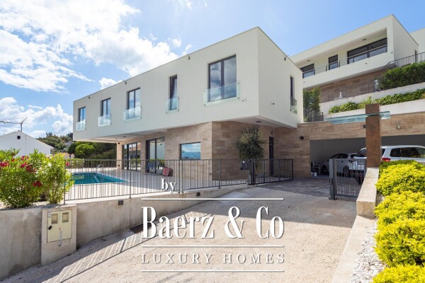 photo 1 Okrug Donji, modern villa in the second row from the sea