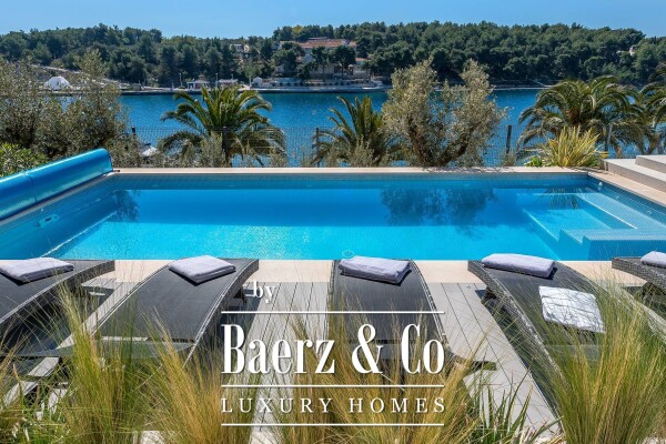 photo 2 Brac, impressive luxury villa by the sea