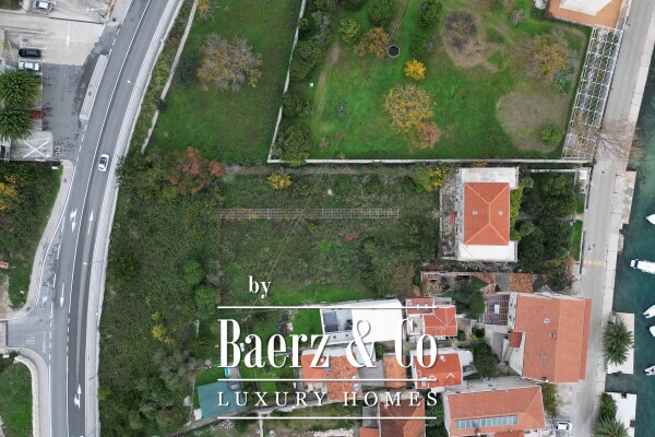 photo 4 Dubrovnik-surrounding area, stone villa 600 m2, first row to the sea