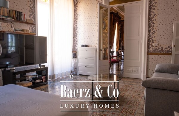 photo 11 MANSION HOUSE IN THE HEART OF THE OLD TOWN