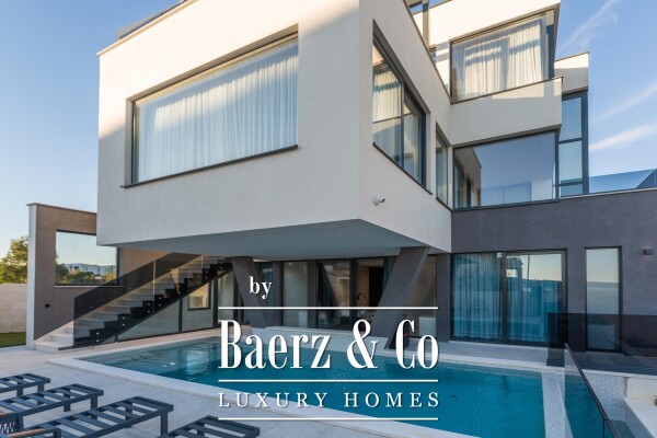 photo 17 Medulin, immaculate luxury villa NKP 400 m2 with pool, 300 m from the beach