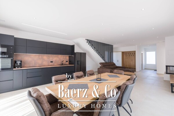 photo 5 Poreč, an impressive villa with a swimming pool in a quiet place