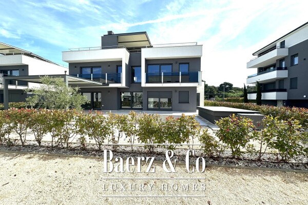 photo 2 Istria, Pomer: Exclusive Modern Villa 400 m² with Pool and Sea View, 400m from Coast