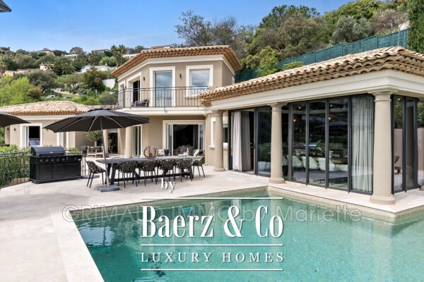 photo 1 villa on large plot with open view and sea view, completely