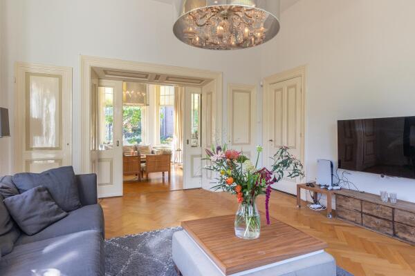 photo 14 Regentesselaan 10