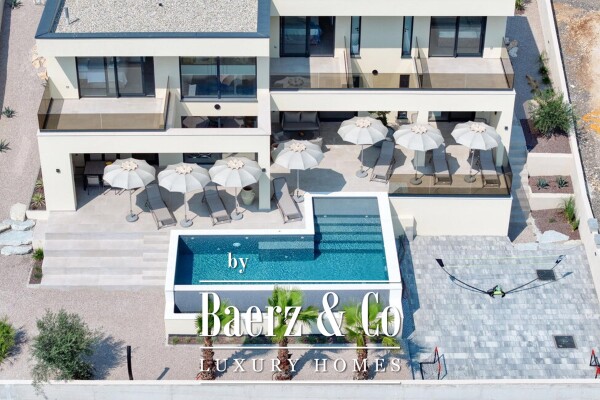 photo 1 Zadar, Maslenica, Luxury villa with pool and unobstructed sea view 254 m²
