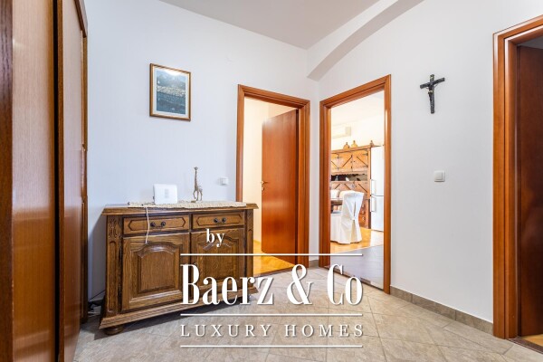 photo 21 Primošten, Beautiful villa with a large swimming pool