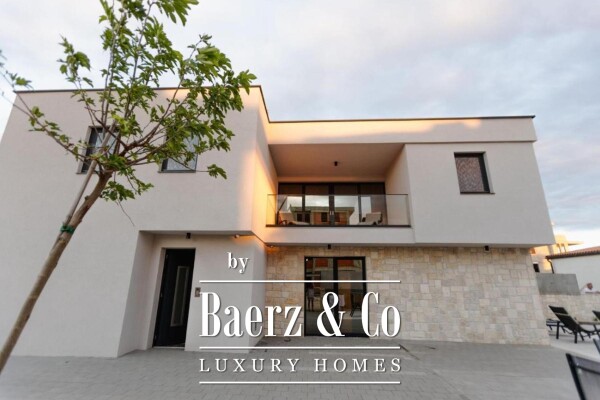 photo 17 Mandre – New Luxury Villa with Pool and Sea View