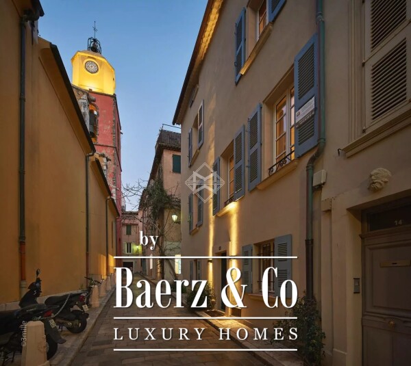photo 1 Superb house in the center of Saint-Tropez