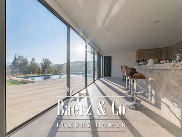 photo 9 Villa with 4 suites to debut