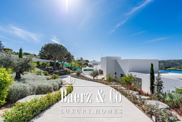 photo 1 Beautiful luxury home in Sotogrande, Sotogrande Alto - Zona G