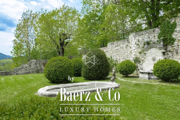 photo 3 SOLE AGENT - Magnificent castle