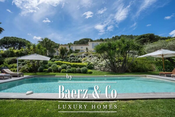 photo 5 Prestigious Villa in Les Marres – Sea View, eature and elegance