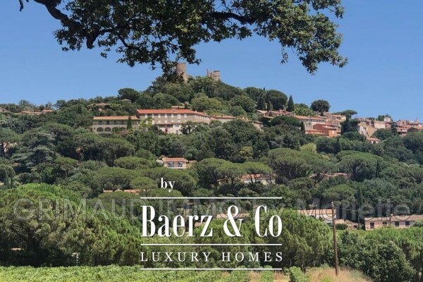 photo 3 Grimaud, France