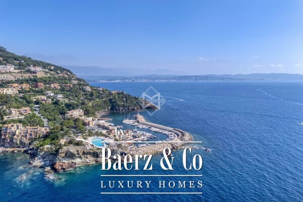 photo 5 2-Bedroom Apartment in the Heart of Port la Galère