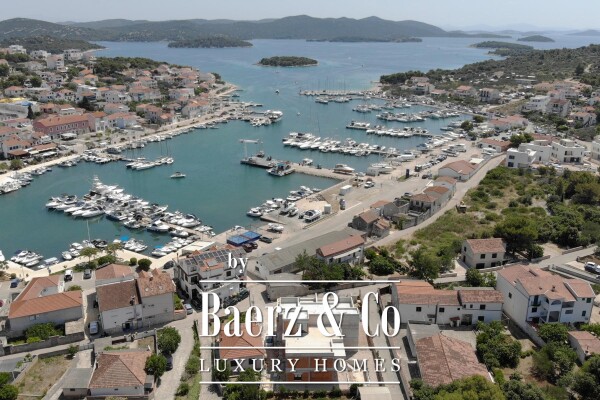 photo 3 Island of Murter, Jezera, house with a swimming pool, second row to the sea, 207.57 m²