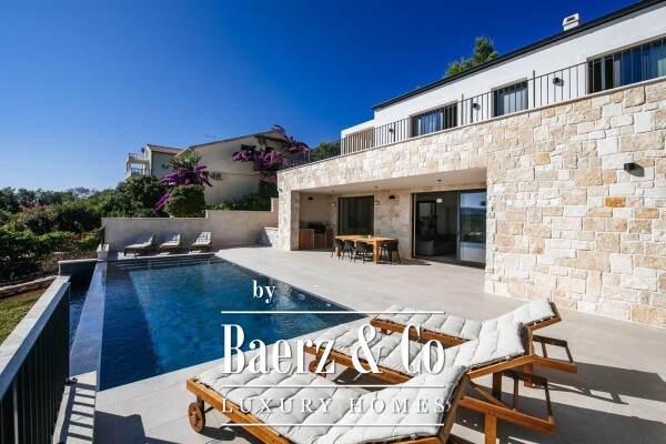 photo 1 Zadar, Mali iž – exclusive villa with swimming pool and panoramic sea view