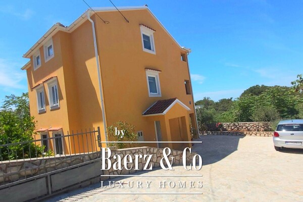 photo 3 Čunski, Mali Lošinj, house with 4 Apartments, 220 m²