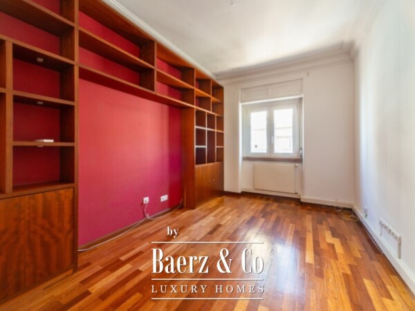 photo 5 3-Bedroom Apartment with Balcony, Air Conditioning and Access to Shared Rooftop Terrace, located in Entrecampos, Lisbon