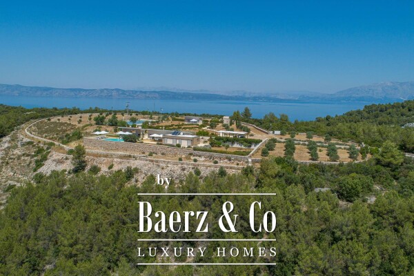 photo 2 Zastražišće, a unique property in the heart of Hvar