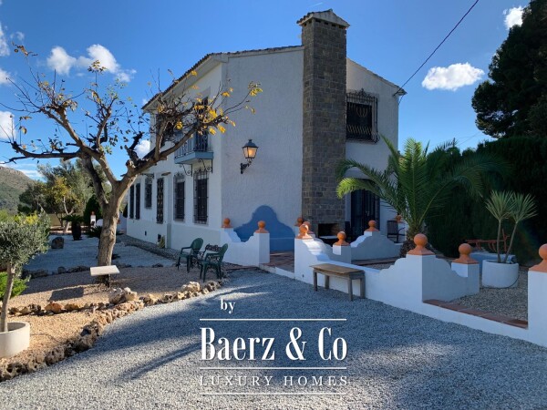 photo 1 Beautiful luxury home in Guadalest