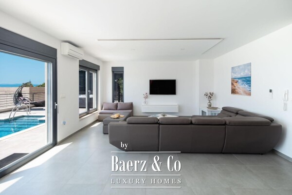 photo 2 Makarska, a beautiful villa with a pool, jacuzzi, and panoramic sea view