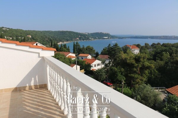 photo 4 Krk, Omišalj, house with five apartments, 200 m from the sea