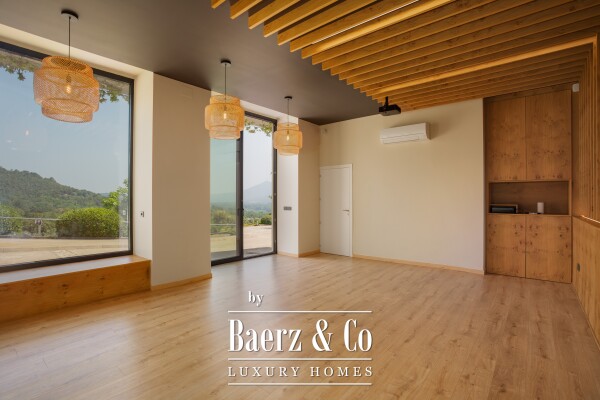 photo 21 Exceptional 18th century masia with tourist licence in Amer.