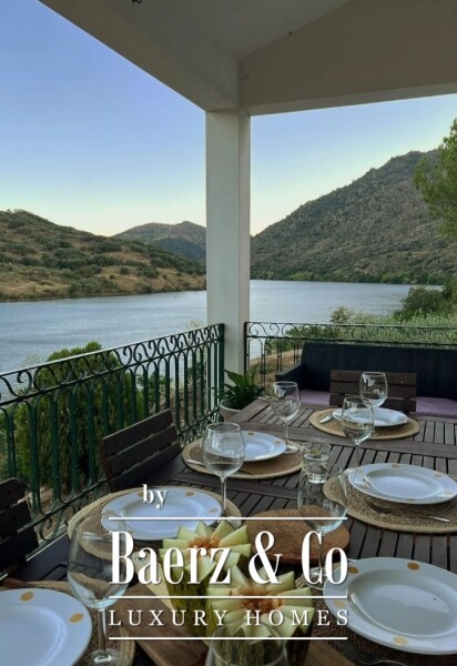 photo 1 Douro Riverfront Almond Estate