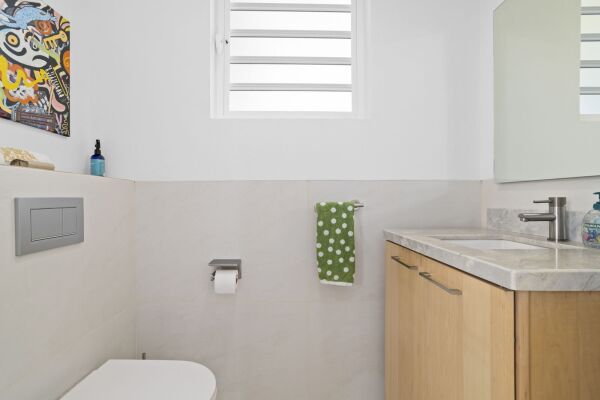 photo 18 Crown West 239