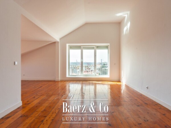 photo 11 Discover this exceptional two-bedroom apartment in Príncipe Real, offering truly breathtaking views.