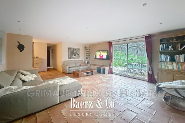 photo 3 country house, in a quiet area with 4 bedrooms, swimming poo