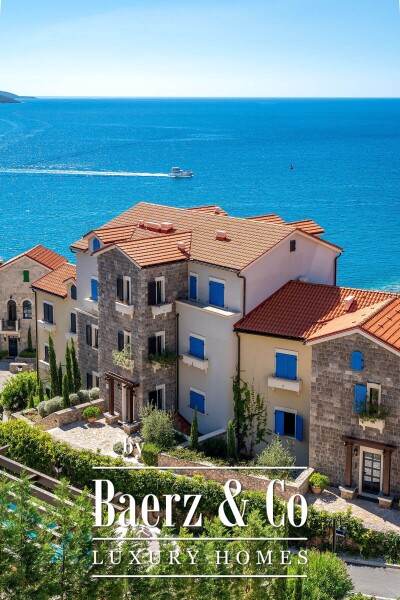 photo 9 Luxury Apartment in Montenegro with a Sea View