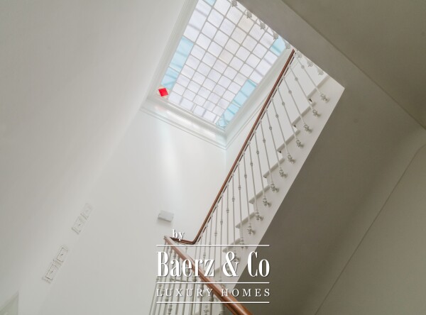 photo 22 Beautifully Renovated and Furnished Bourgeois Apartment