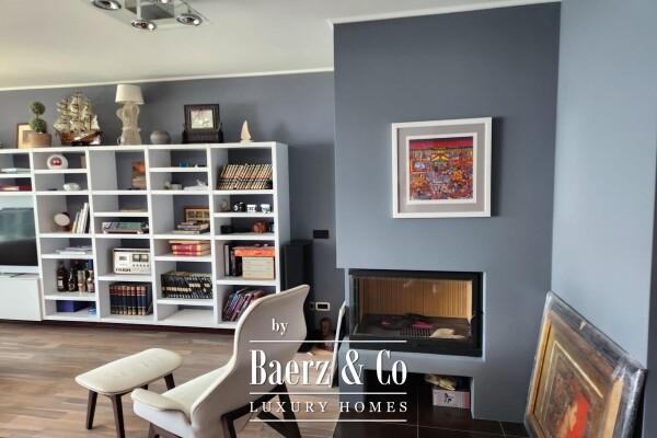 photo 4 Opatija, exclusive apartment in a prime location, two-bedroom, 87 m², first row to the sea.