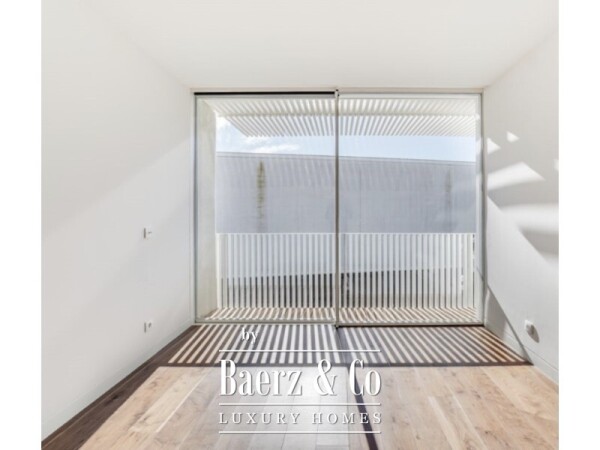 photo 12 2 Bedrooms en-suite apartment in Lisbon, with 1 parking place, near the River Tejo