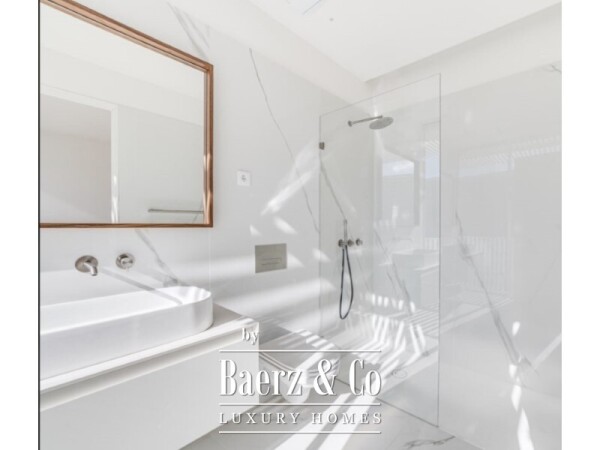 photo 14 2 Bedrooms en-suite apartment in Lisbon, with 1 parking place, near the River Tejo