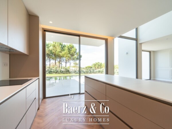 photo 20 Brand-New Contemporary Villa in São João das Lampas, Close to the Beach
